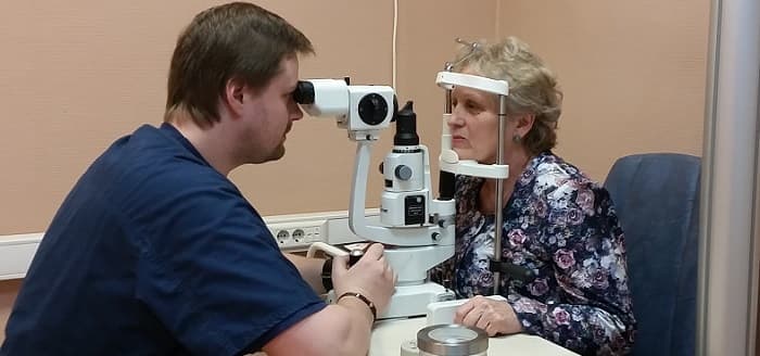 Лечение катаракты без операции - отзывы и цена в МГК