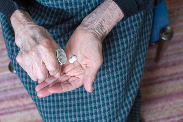 витамины для пожилых женщин после 70 лет